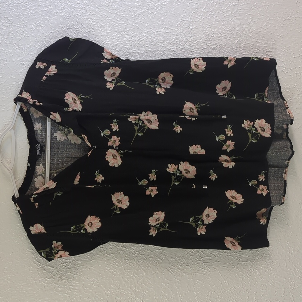Buffalo David Button | floral medium blouse super flowy